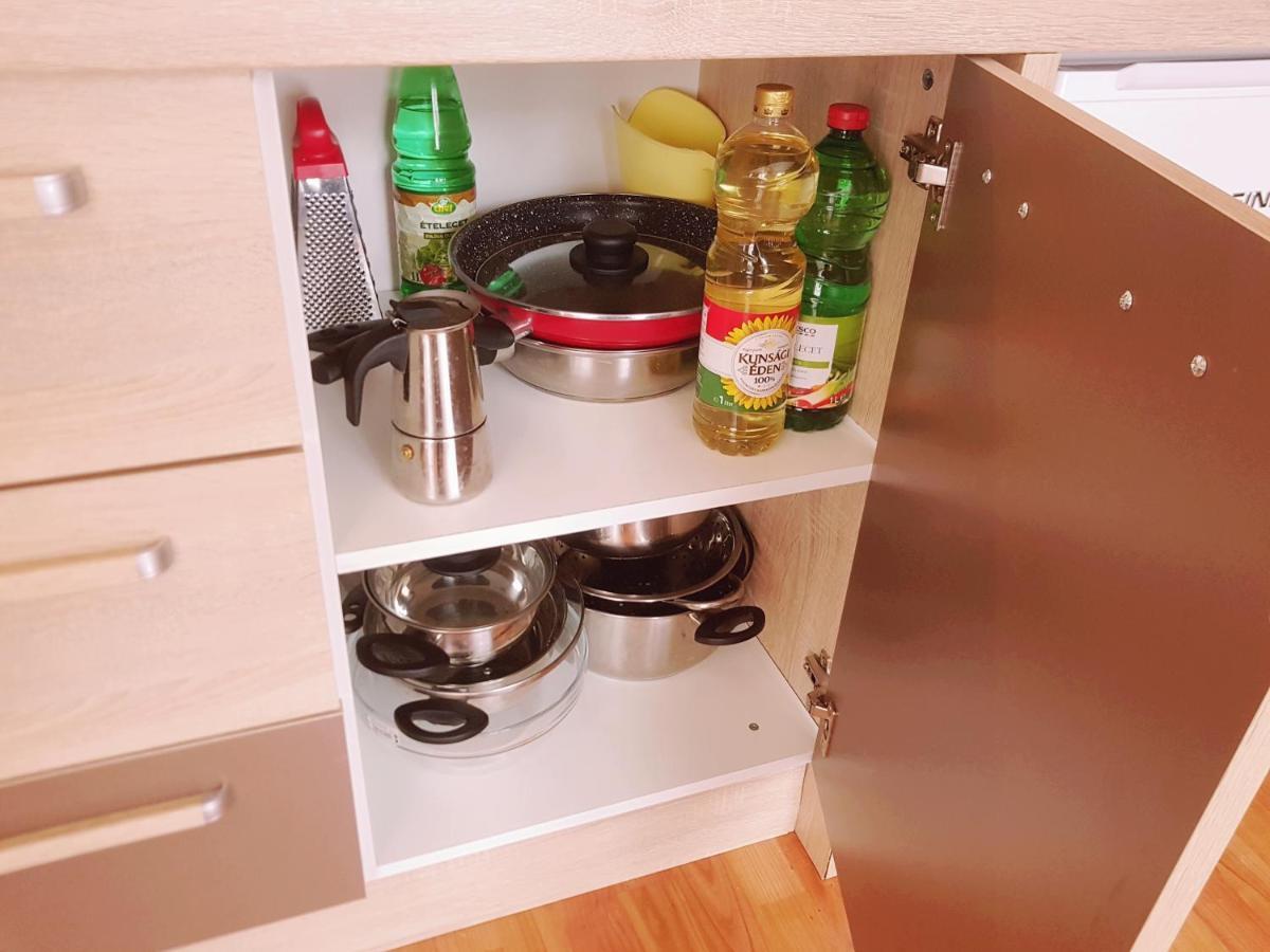 Hajdúszoboszló Lola Studio Apartman מראה חיצוני תמונה